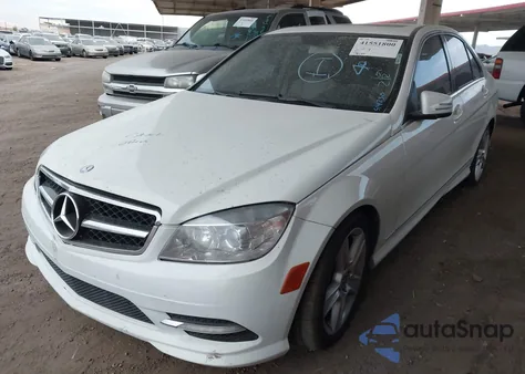 2011 Mercedes-Benz C 300 Luxury/Sport из США, поврежденный, VIN WDDGF5EB0BA514230